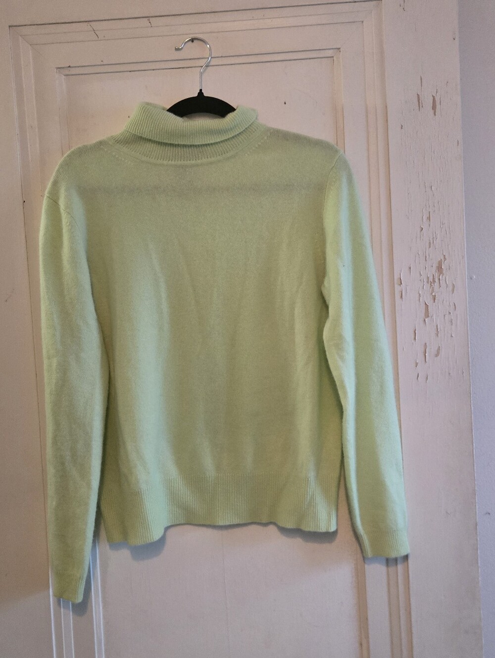 100% Cashmere Croft And Barrow Sweater Size Medium